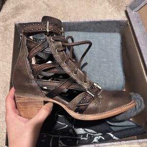 Freebird by Steven Shoes Cheyenne Boot Size 6